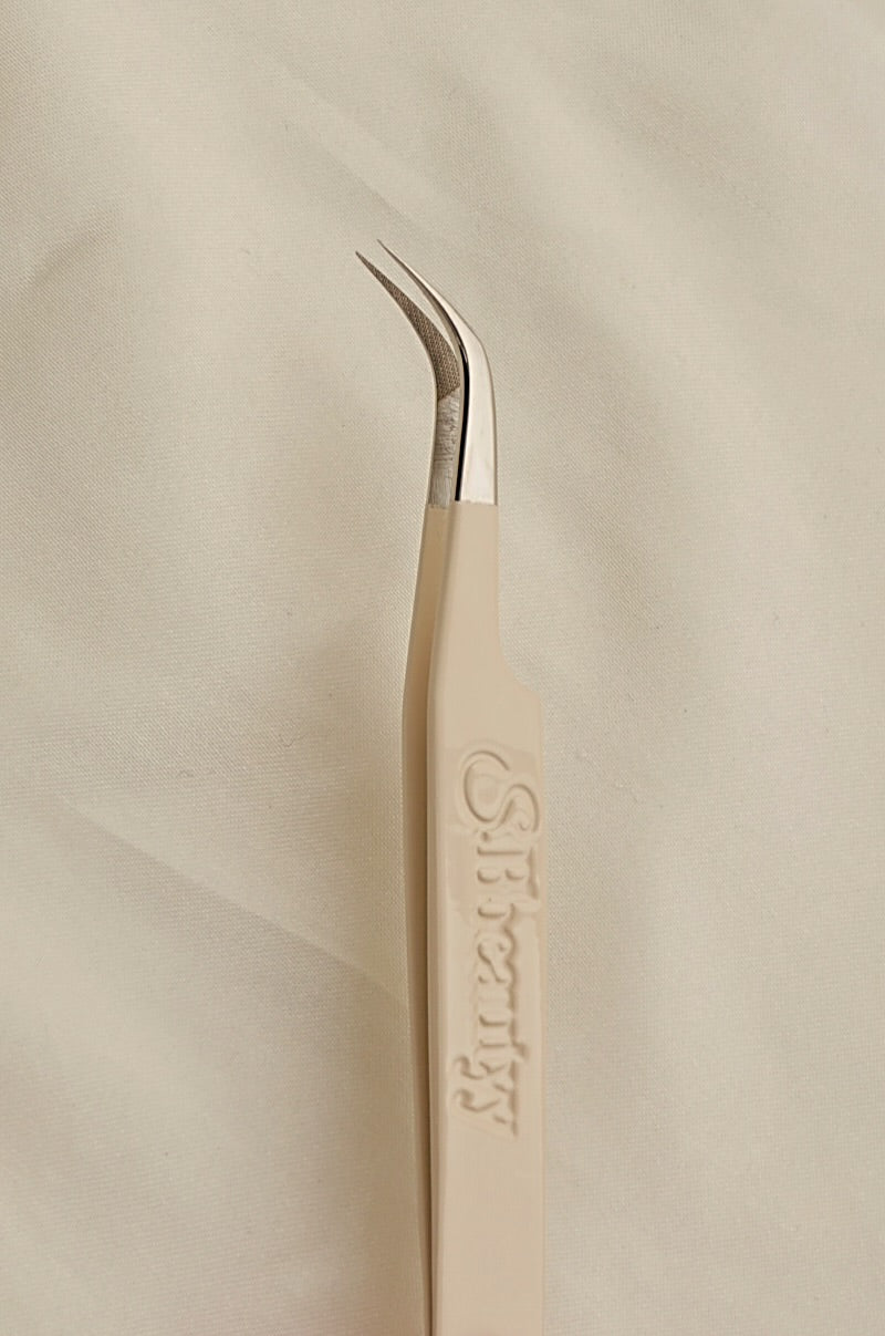 Curved Tweezer